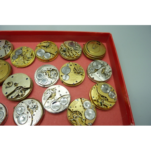 923 - Eighteen pocket watch movements; Waltham x7 and Hamilton included