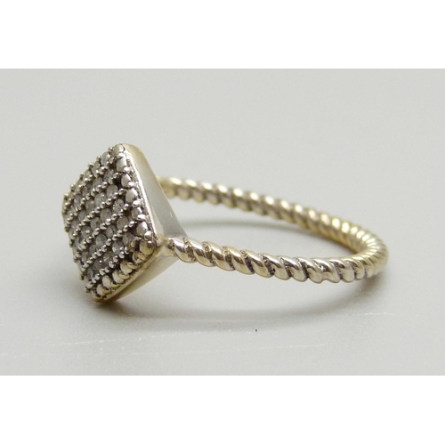 930 - A silver gilt, twenty-five stone diamond ring, N