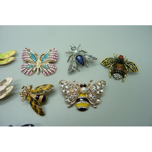 969 - Ten insect brooches