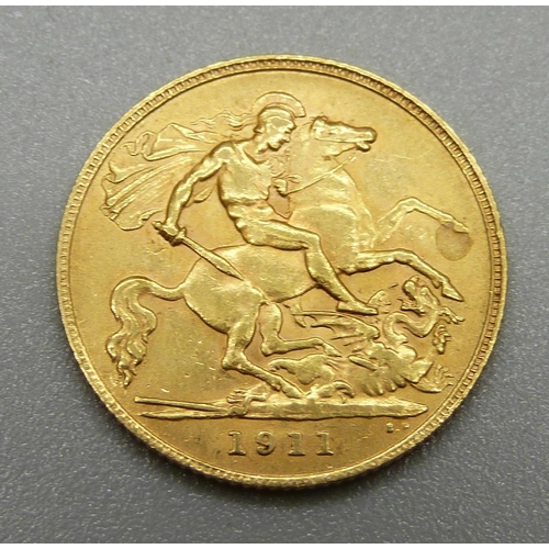 987 - A George V 1911 gold half-sovereign,