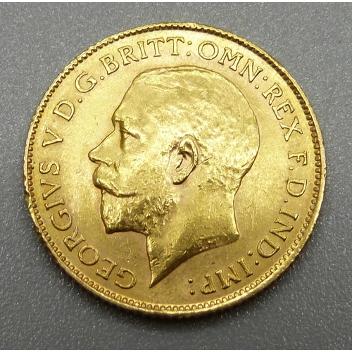 989 - A George V 1913 gold half-sovereign