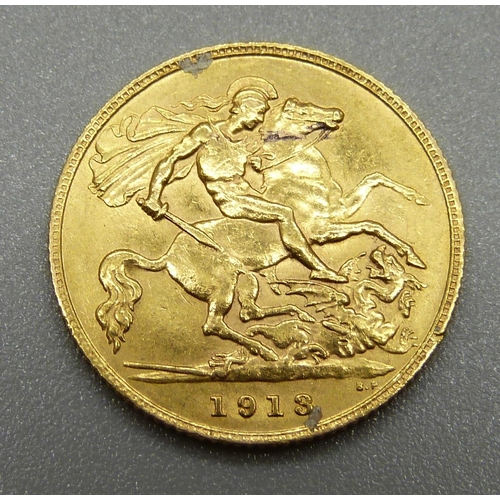 989 - A George V 1913 gold half-sovereign