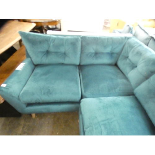 1479 - A champagne Chesterfield love seat