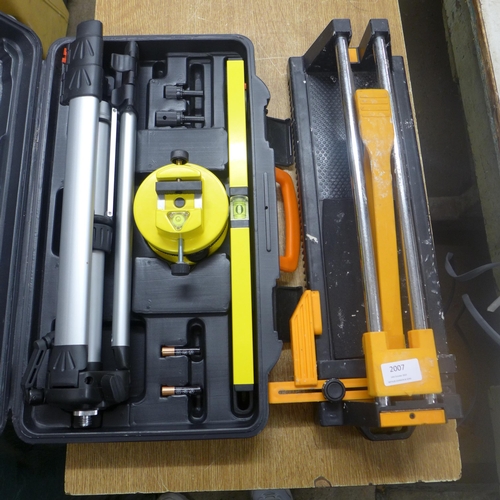 2007 - A laser level set in case with tile cutter