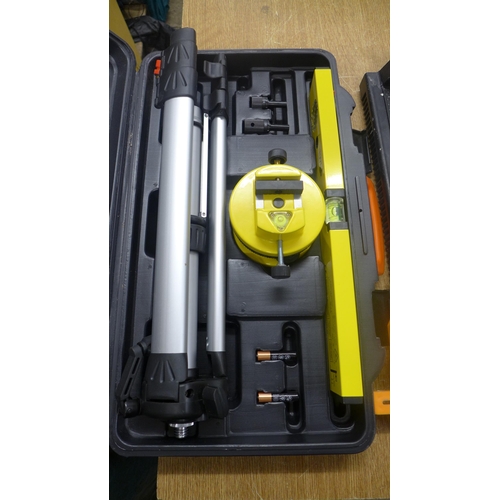 2007 - A laser level set in case with tile cutter