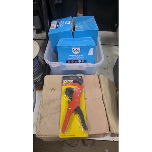 2011 - 4 boxes of 4-Trade dry wall screws and Blackspur wire strippers