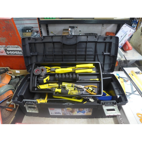 2021 - A Keter tool box 26 with a set of mainly Stanley tools including saws, hammers, tape measure, wire b... 