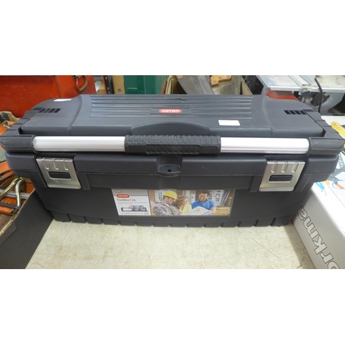 2021 - A Keter tool box 26 with a set of mainly Stanley tools including saws, hammers, tape measure, wire b... 