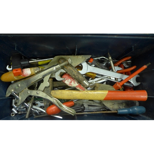 2046 - A tool box and basket of assorted hand tools