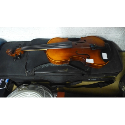 2079 - A Mazas VL50 violin in case