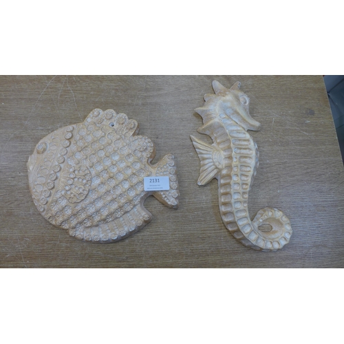 2131 - Ceramic seahorse and fish wall hangings