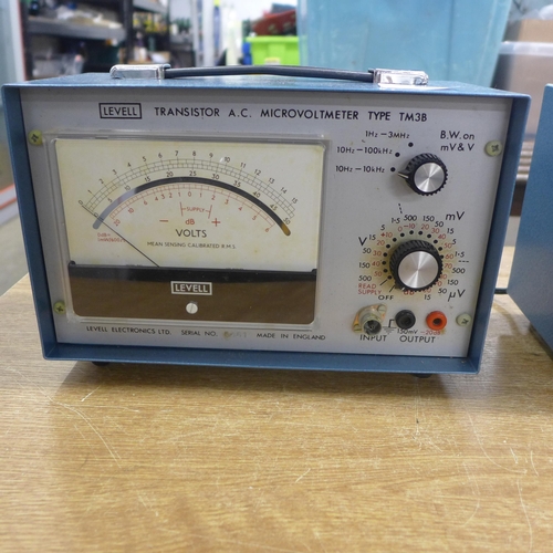 2147 - A Levell transistor AC microvoltmeter (type TM38) and an oscillator (type TG200DM)