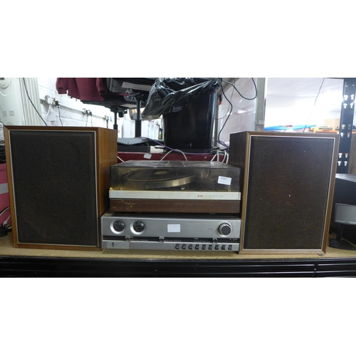 2157 - A Philips Tropic Alized RH20 system, Philips electronic 212 turntable and two Philips speakers