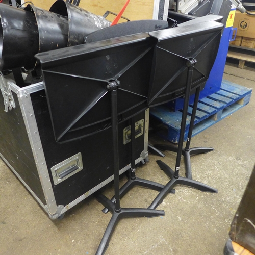 2187 - A large travel case with large amount of theatre lights and stage equipment including sheet stands, ... 