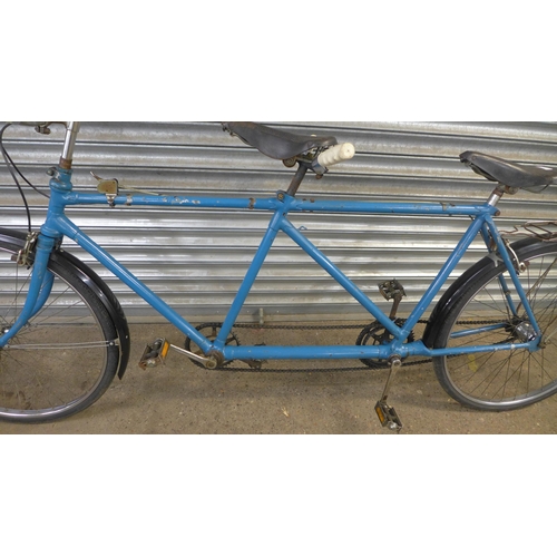 2222 - A vintage tandem bicycle with two Wrights saddles - Police repossession