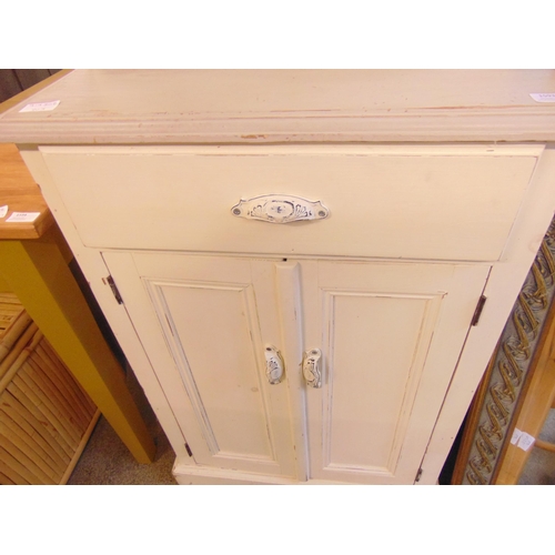 1593 - A cream painted pine slim dresser