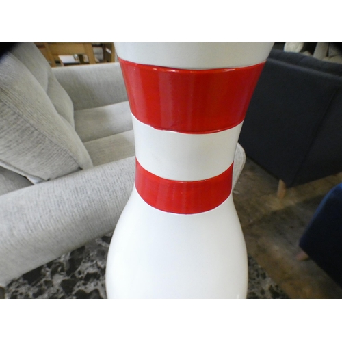 1449 - An oversized decorative bowling pin