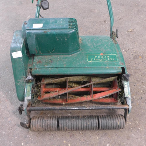 2250 - A Qualcast 35S Punch Classic lawnmower