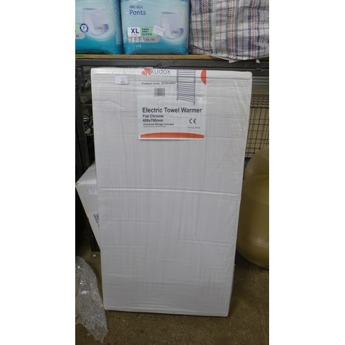 2369 - A Kudox electric towel warmer - 400mm x 700mm - boxed and unused