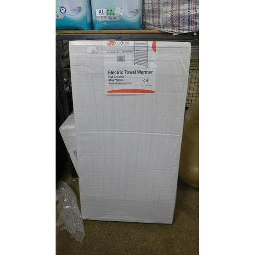 2374 - A Kudox electric towel warmer - 400mm x 700mm - boxed and unused