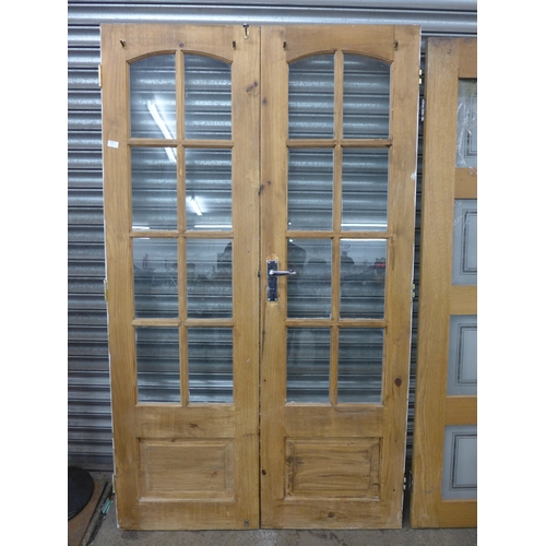 2385 - Two oak doors with glass inlay and two study doors