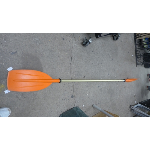 2425A - An orange double paddle