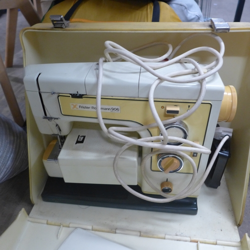 2473 - A sewing machine