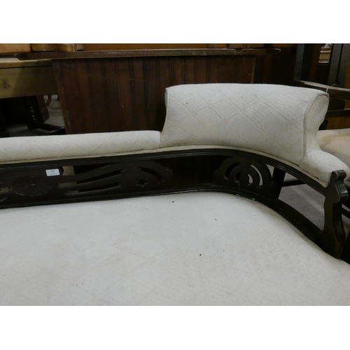 149 - A Victorian carved beech and fabric upholstered chaise longue