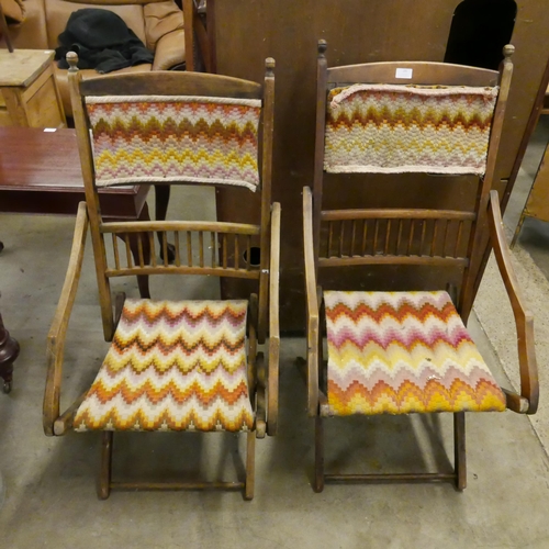 191 - A pair of Edward VII beech folding chairs