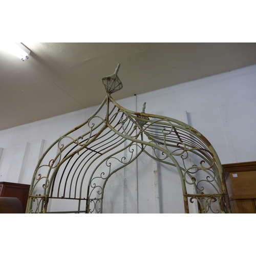 211 - A Victorian style wrought iron garden arch