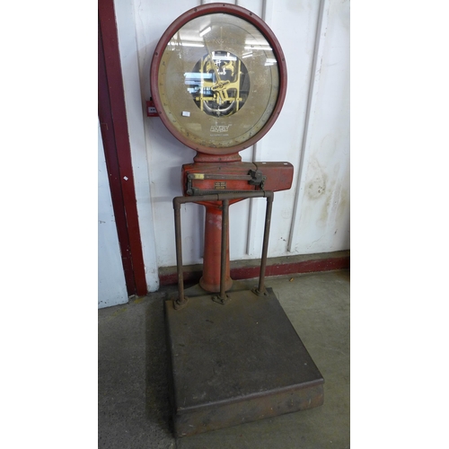 212 - A large set of Avery Autoprecision weighing scales