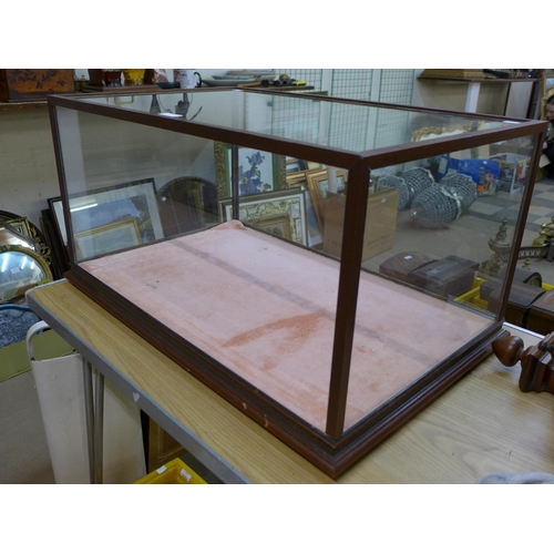 258 - A glazed mahogany table top display cabinet