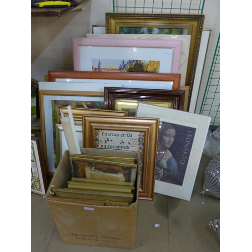 275 - A large quantity of assorted prints, etc.