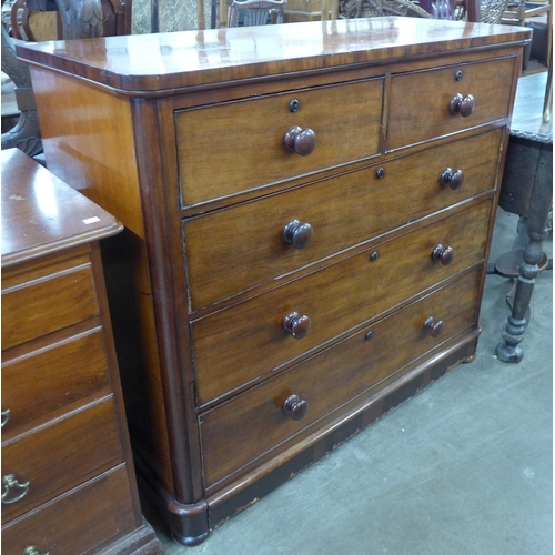 91 - A Victorian mahogany chest of drawers