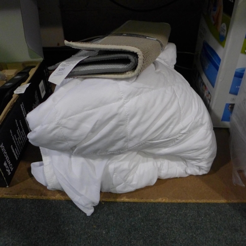 3030 - Double Mattress and Pillow Protector and Dish Drying Mats (305-30,36)    * This lot is subject to va... 