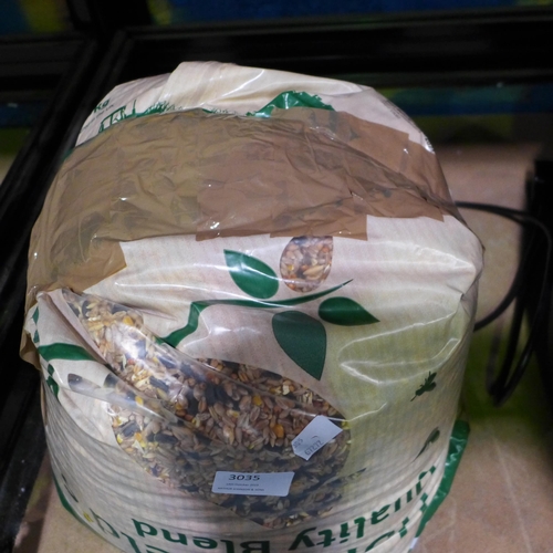 3035 - Half Bag Of Honeyfields bird seed - (Unsealed) (305-800)  * This lot is subject to vat