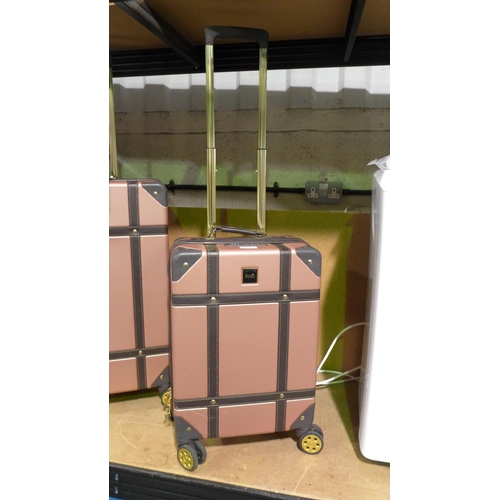 3040 - Rock Vintage Pink Three Piece Luggage Set, original RRP £183.33 + VAT  (305-86)    * This lot is sub... 