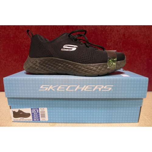 3048 - Pair of men's black Skechers - UK size 8 * This lot is subject to VAT