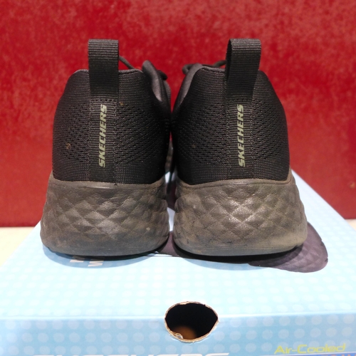 3048 - Pair of men's black Skechers - UK size 8 * This lot is subject to VAT