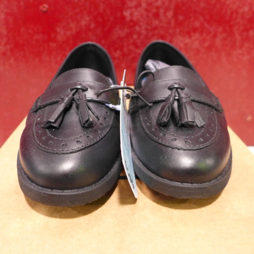 3051 - Pair of black Term Footwear school shoes - size 3 * This lot is subject to VAT