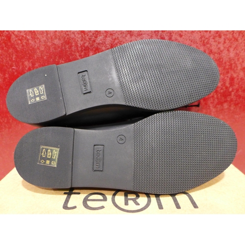 3052 - Pair of black Term Footwear school shoes - size 4 * This lot is subject to VAT