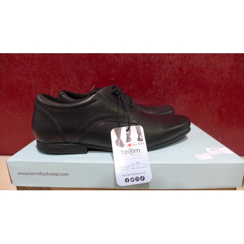 3053 - Pair of black Term Footwear school shoes - size 9 * This lot is subject to VAT