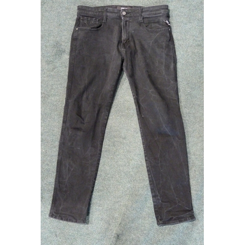 3077 - Four pairs of men's branded jeans: Replay & Lee - mixed sizes and styles * this lot is subject to VA... 