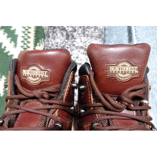 3148B - Northwest Territory Cherry Leather Waterproof Walking Boots (size UK: 10)