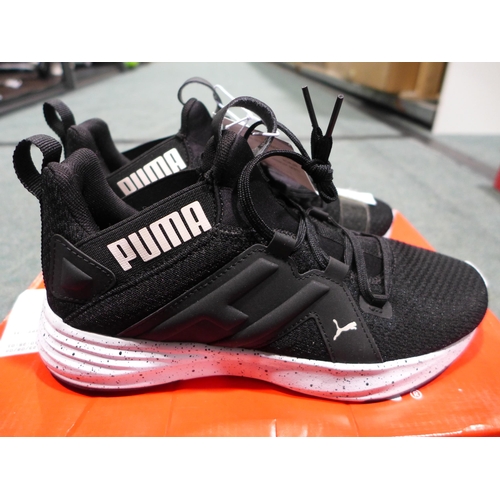 3246 - Pair of women's black Puma trainers - UK size 4.5 * This lot is subject to VAT