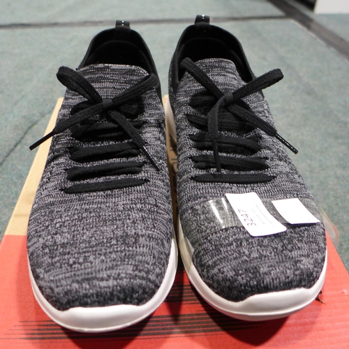 3247 - Pair of women's grey Skechers - UK size 5 * This lot is subject to VAT