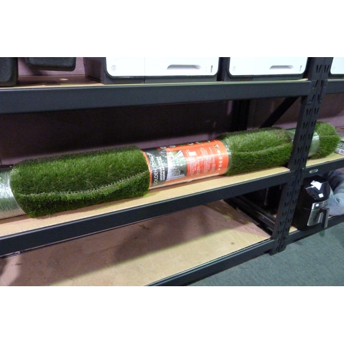 3378 - Large Roll of Artificial Grass (6M²)  (305-57)    * This lot is subject to vat