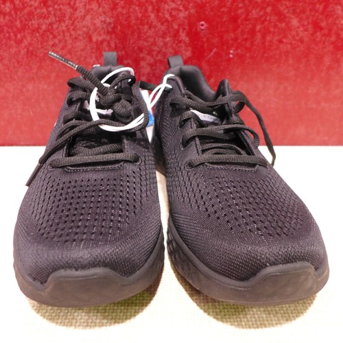 3045 - Pair of men's black Skechers - UK size 7 * This lot is subject to VAT