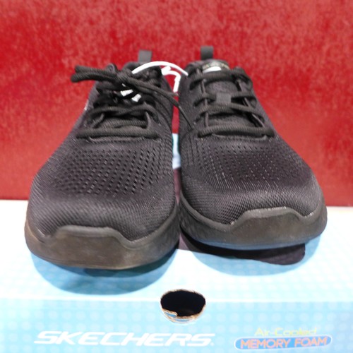 3046 - Pair of men's black Skechers - UK size 8* This lot is subject to VAT