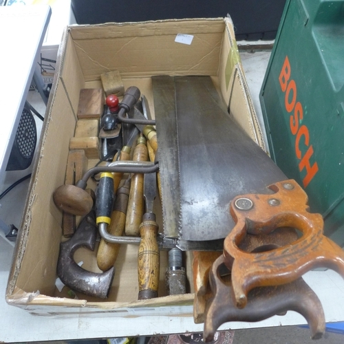 2038 - A box of assorted woodworking tools, including reconditioning saws